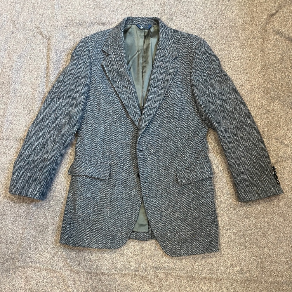 Vintage Grey Herringbone Tweed Jacket 100% Wool Made in USA 38L
